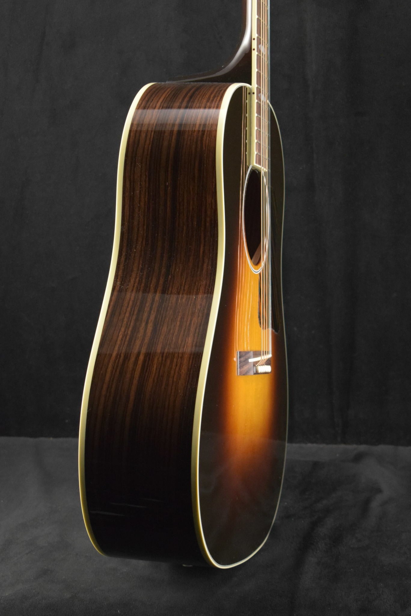 Gibson Custom Shop Advanced Jumbo Adirondack Red Spruce Top Vintage Sunburst Fuller's Exclusive