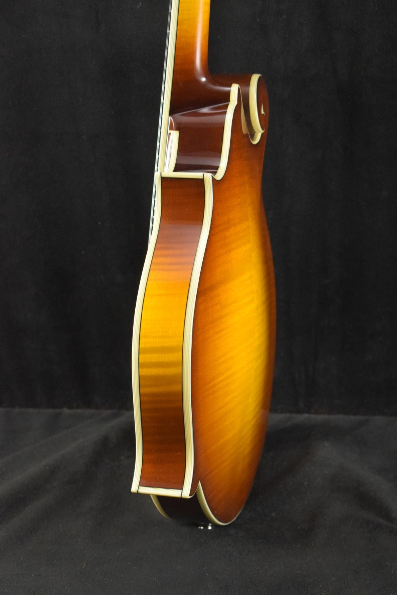 Eastman MD614-GB F-Style Oval-Hole Electric Mandolin Goldburst