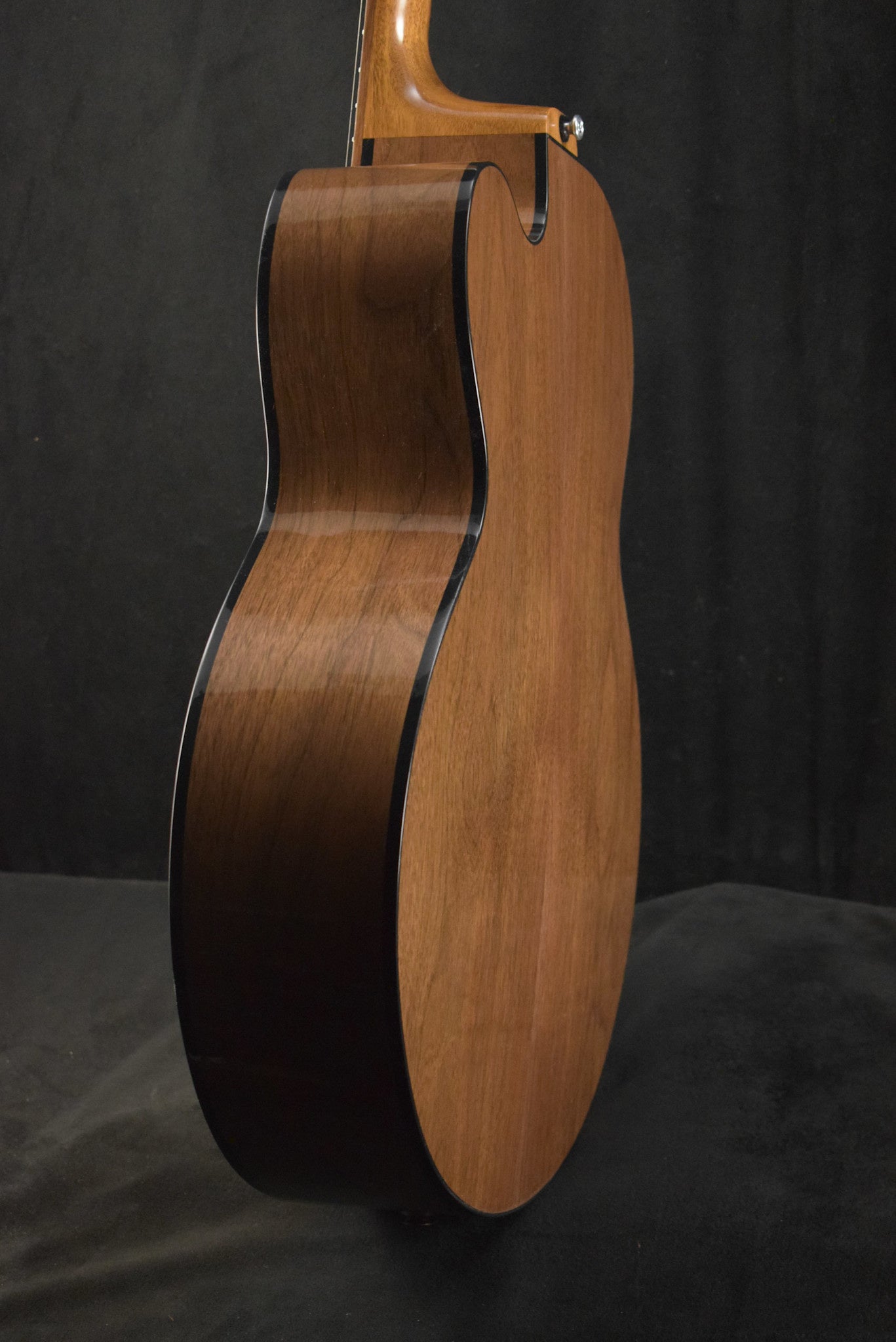 Gibson J-185 EC Modern Acoustic-Electric Cutaway Walnut Antique Natural