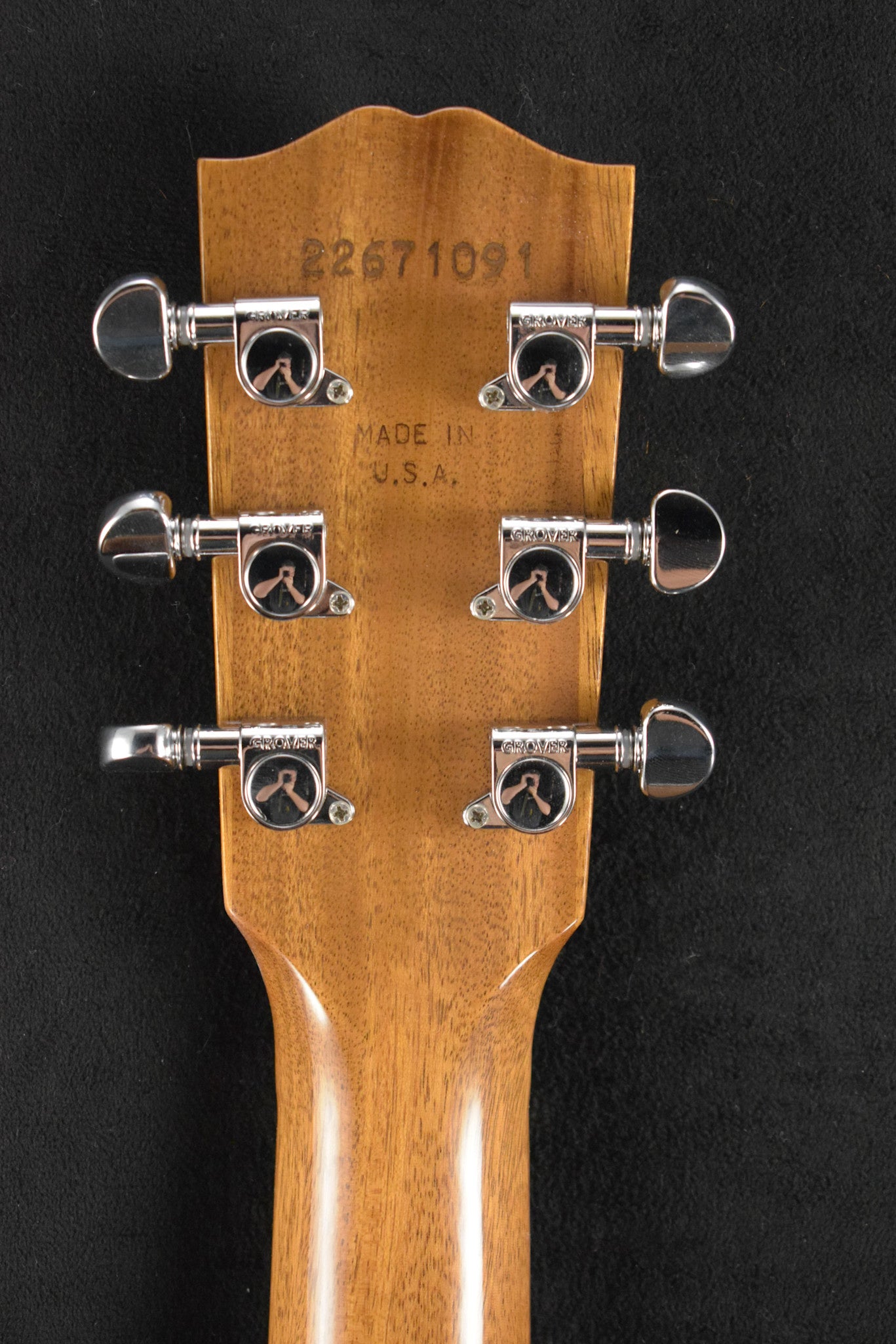 Gibson J-185 EC Modern Acoustic-Electric Cutaway Walnut Antique Natural