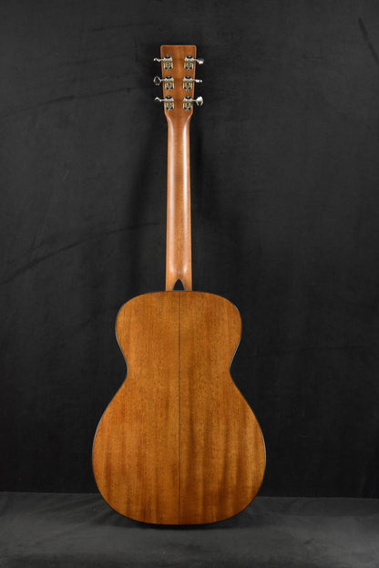 Martin 0-18 Natural