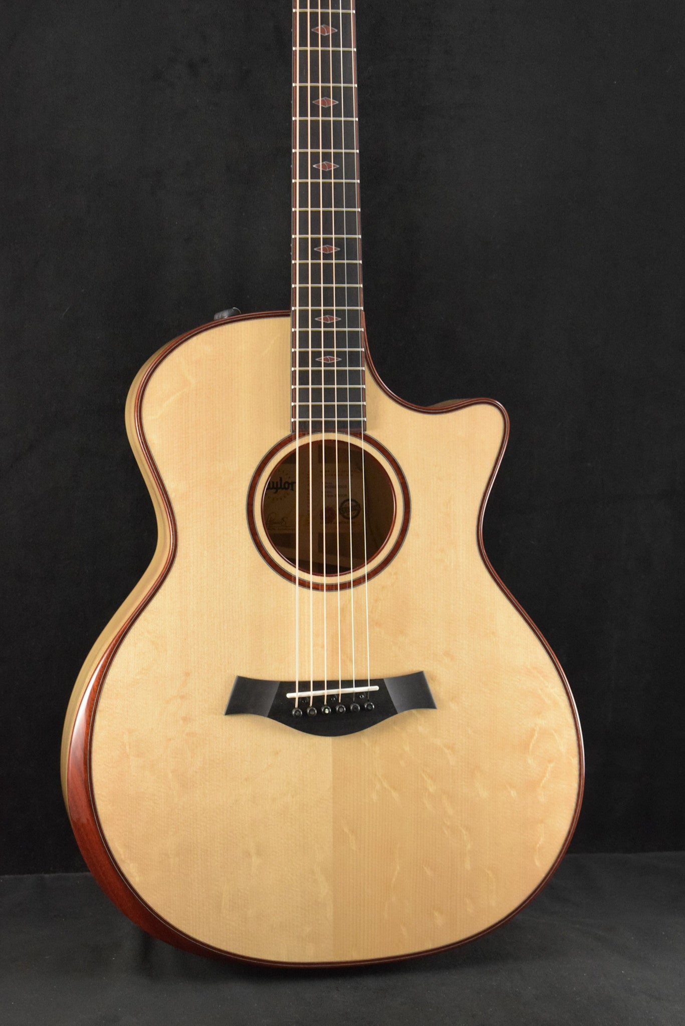 Taylor NAMM Custom #6 C14ce B5006 Grand Auditorium Bearclaw Sitka Spruce/Blackheart Sassafras