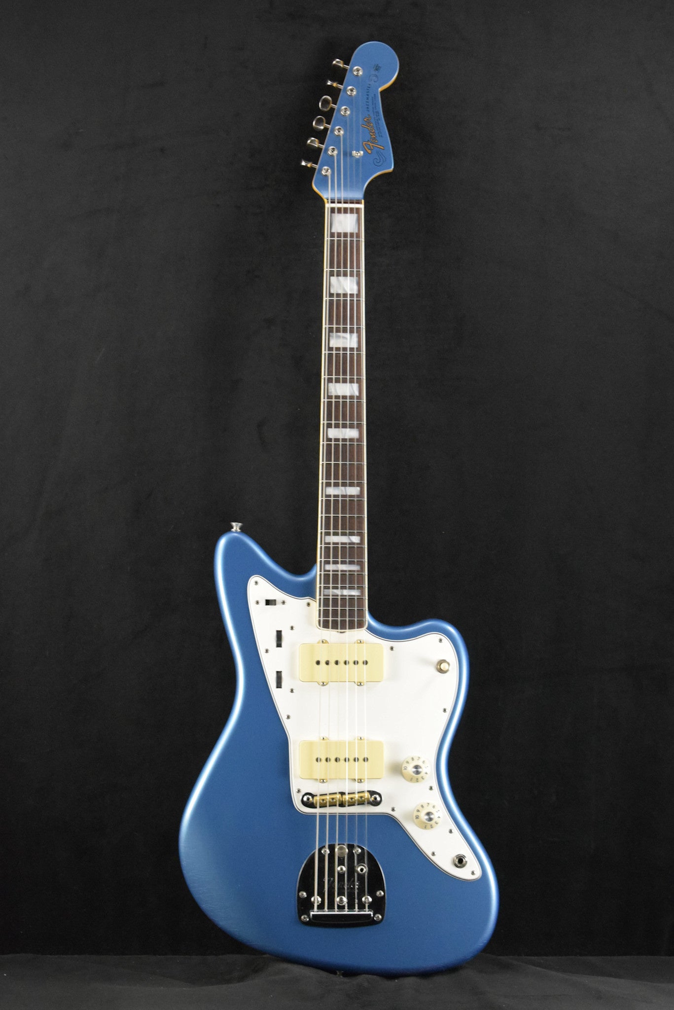 Fender 1967 Jazzmaster DLX Closet Classic Aged Lake Placid Blue 3A