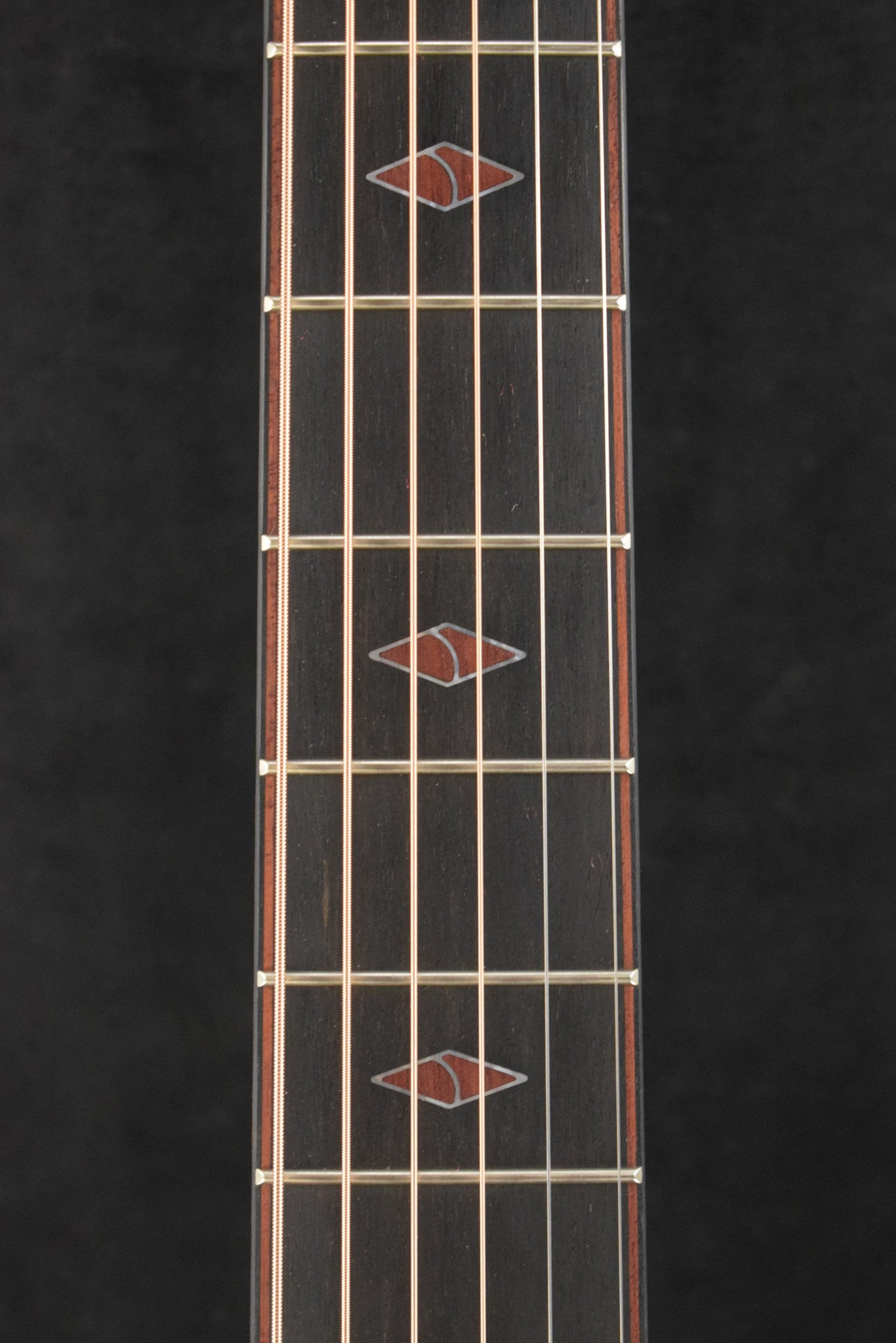 Taylor NAMM Custom #6 C14ce B5006 Grand Auditorium Bearclaw Sitka Spruce/Blackheart Sassafras