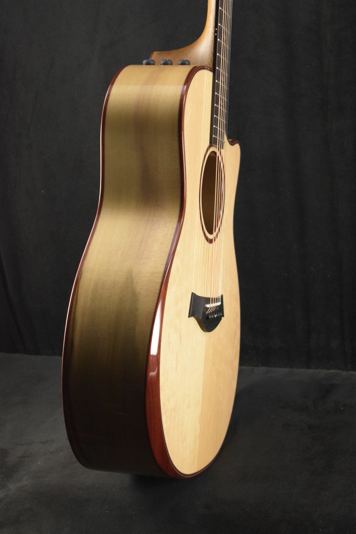 Taylor NAMM Custom #6 C14ce B5006 Grand Auditorium Bearclaw Sitka Spruce/Blackheart Sassafras