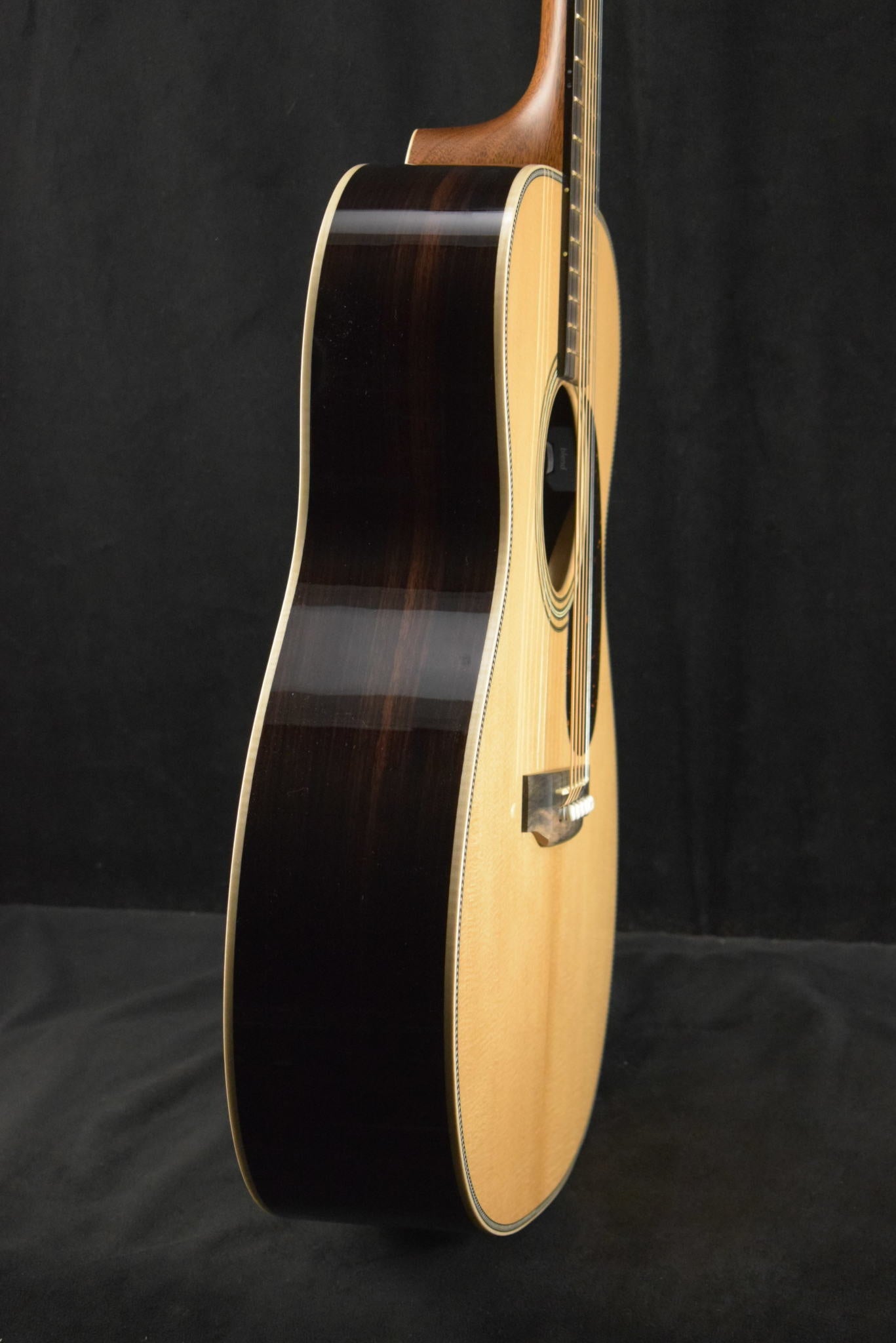 Martin 000-28E Modern Deluxe Fishman Aura VT Blend