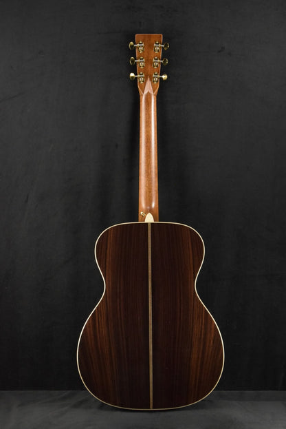 Martin 000-28E Modern Deluxe Fishman Aura VT Blend