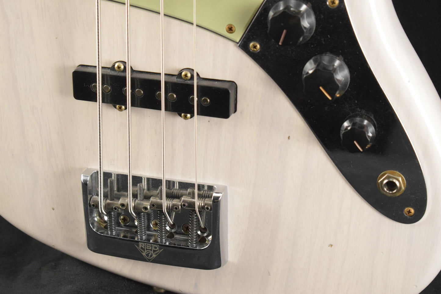 Fender Limited Edition Jazz Bass Special Journeyman Relic White Blonde Rosewood Fingerboard