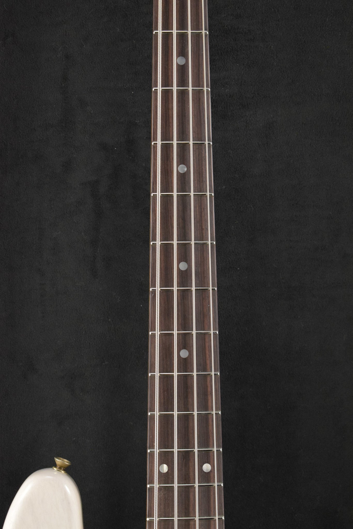 Fender Limited Edition Jazz Bass Special Journeyman Relic White