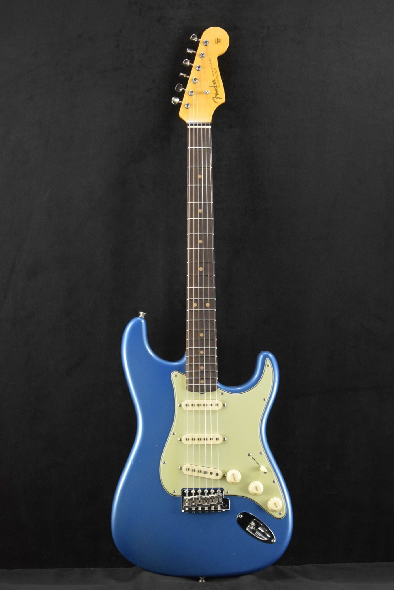 Fender Ltd Edition '63 Strat - Journeyman Relic w/Closet Classic HW Aged Lake Placid Blue
