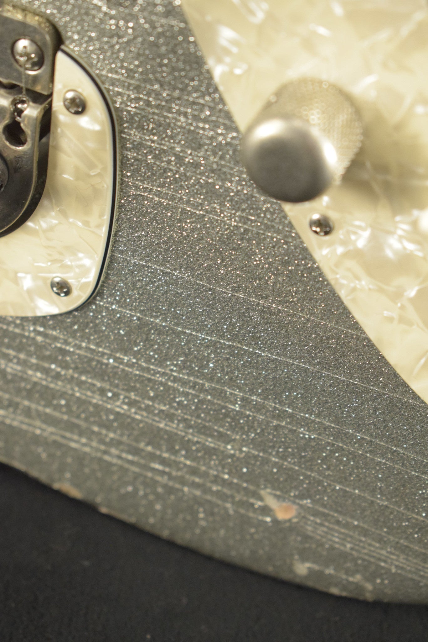 Tom Anderson Raven Classic Big Sparkle Silver (In-Distress only)