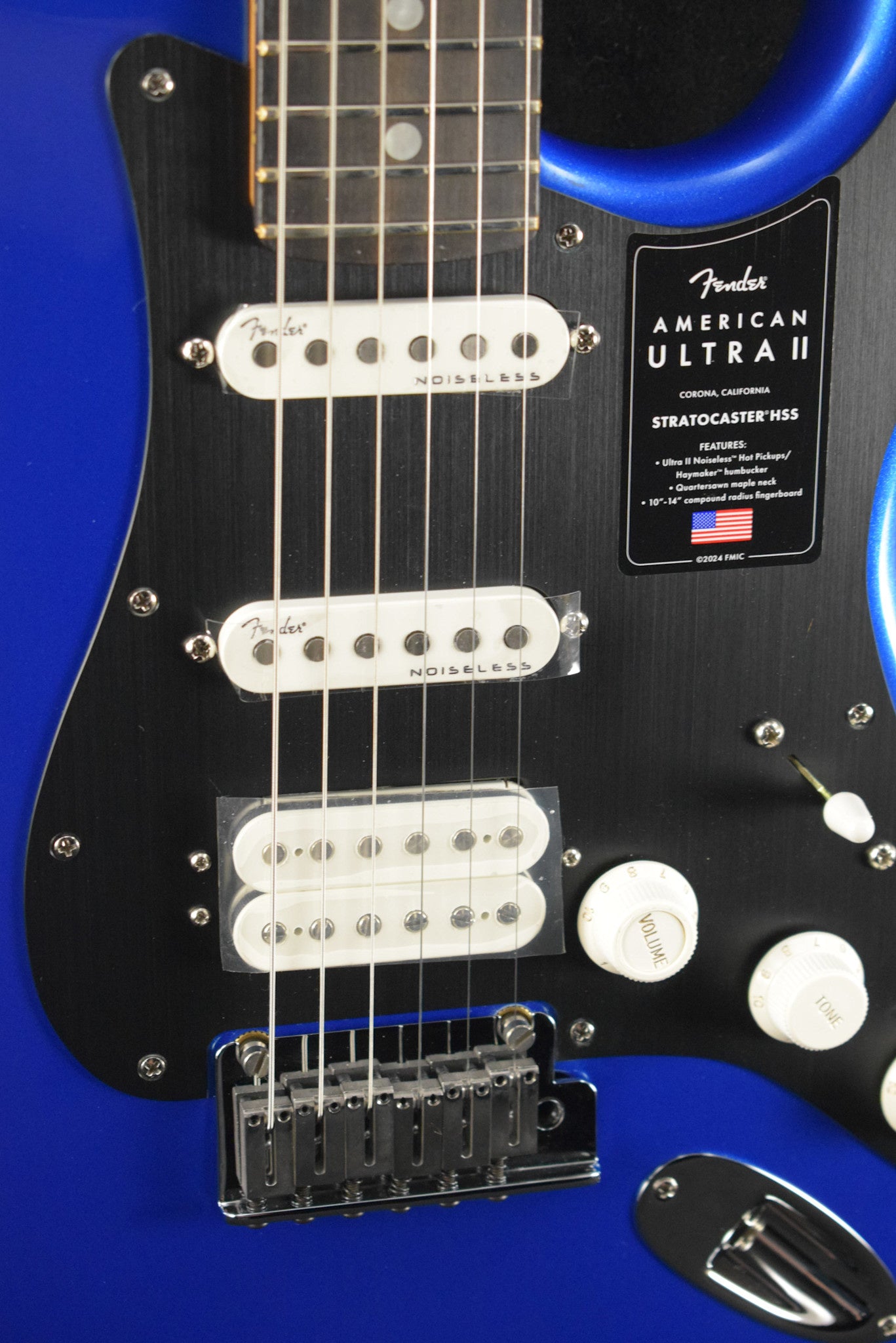 Fender American Ultra II Stratocaster HSS Noble Blue Ebony Fingerboard