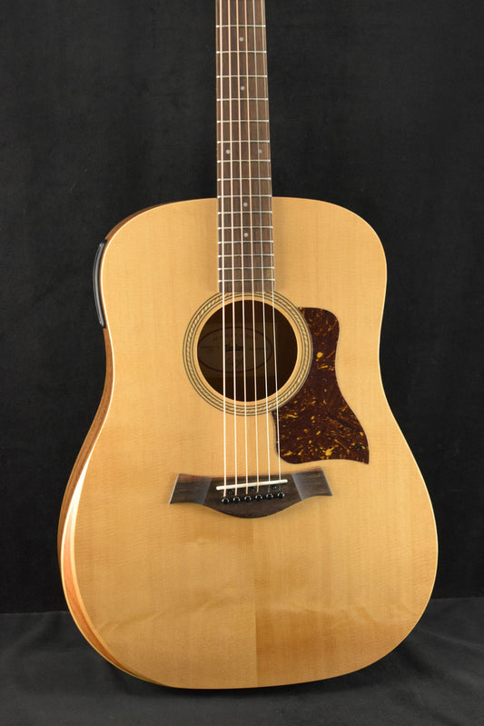 Taylor Academy 10e LTD Figured Koa/Torrefied Spruce Natural Satin