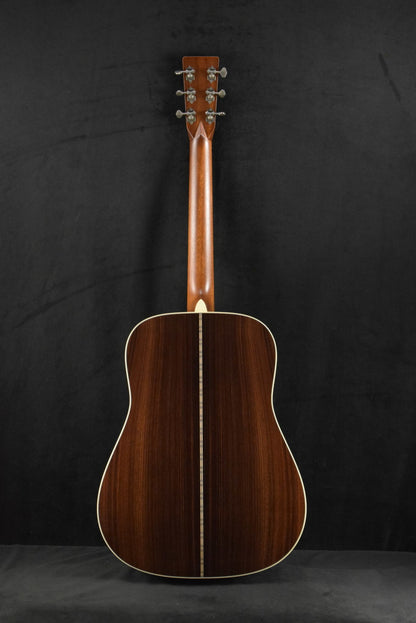 Martin D-28 StreetLegend