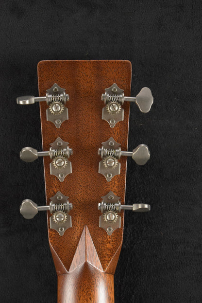 Martin D-28 StreetLegend