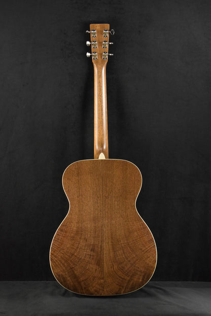 Martin Custom Shop 10CM000BLKWALNUT Auditorium 14-Fret Black Walnut