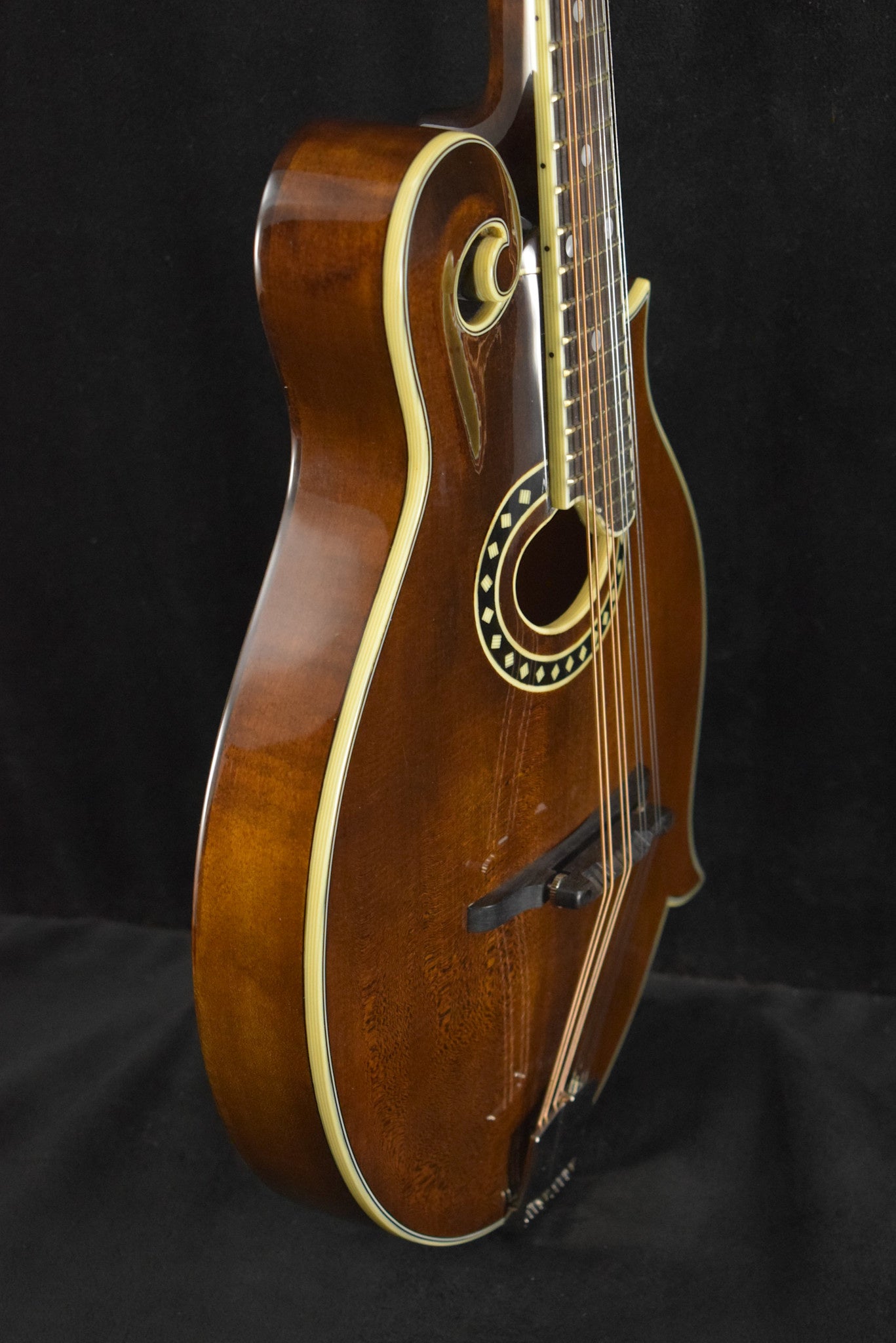 Eastman MD514 F-Style Oval-Hole Mandolin Classic Gloss