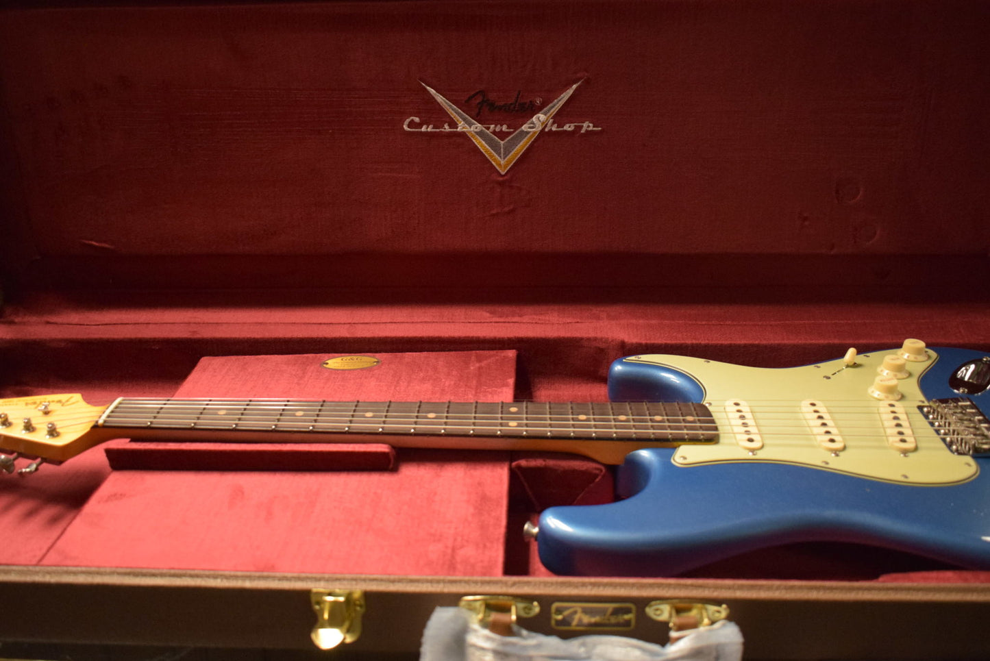 Fender Ltd Edition '63 Strat - Journeyman Relic w/Closet Classic HW Aged Lake Placid Blue
