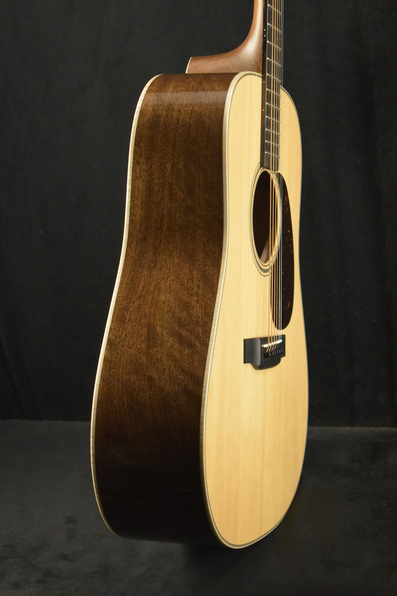 Martin Custom Shop 10CMDBLKWALNUT Dreadnought 14-Fret Black Walnut
