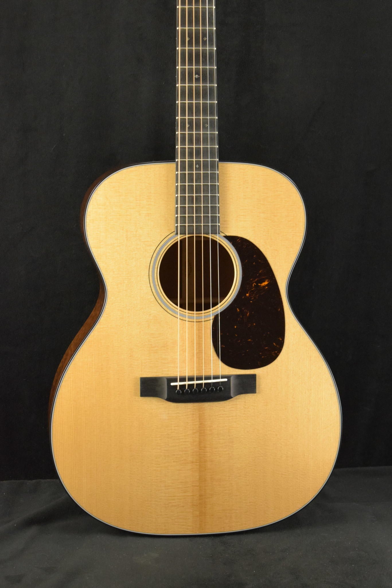 Martin Custom Shop 000 Sitka Spruce VTS Quilted Pommele Sapele Natural