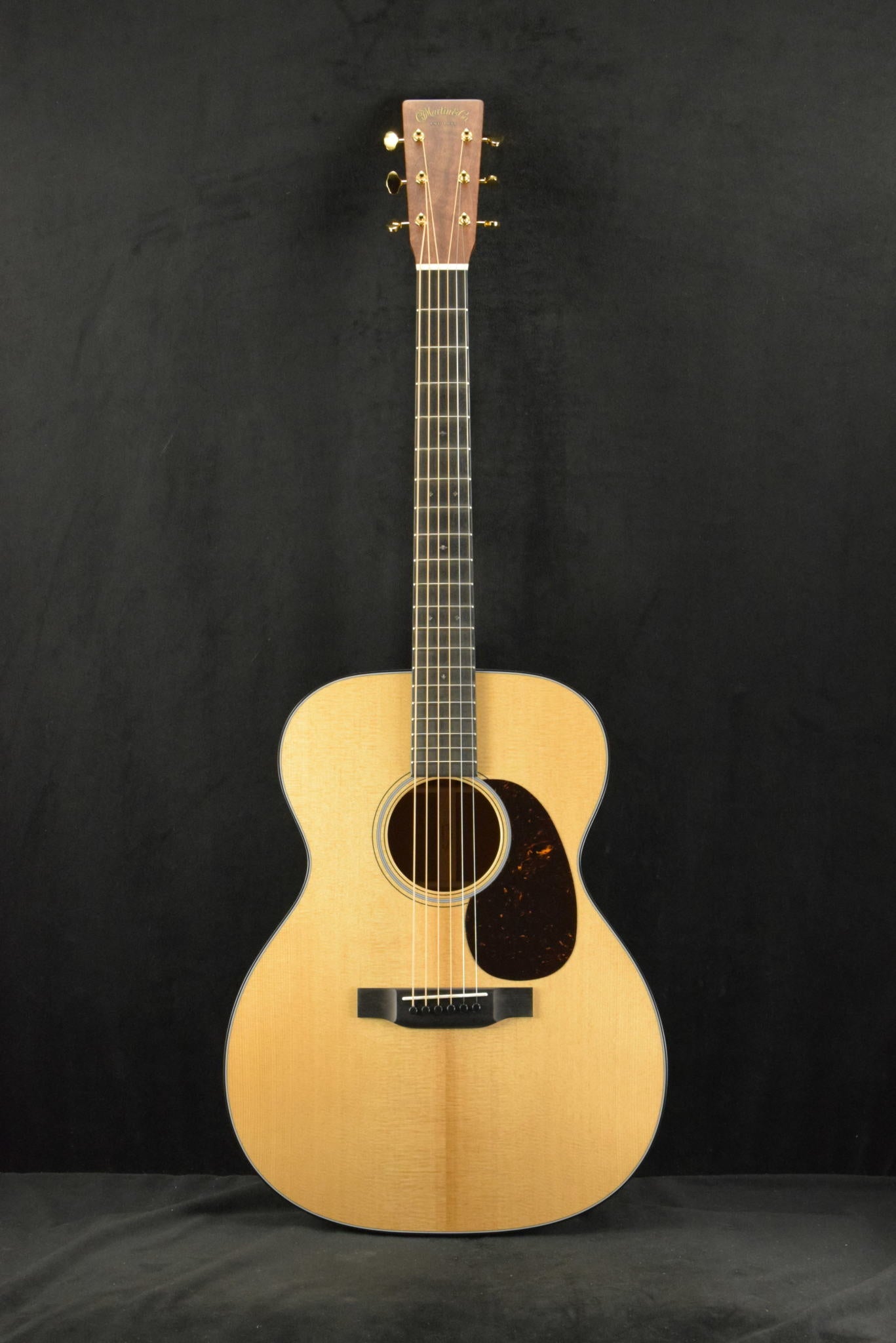 Martin Custom Shop 000 Sitka Spruce VTS Quilted Pommele Sapele Natural