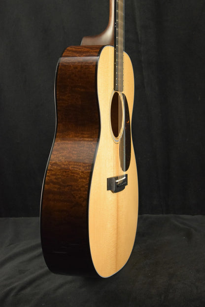 Martin Custom Shop 000 Sitka Spruce VTS Quilted Pommele Sapele Natural