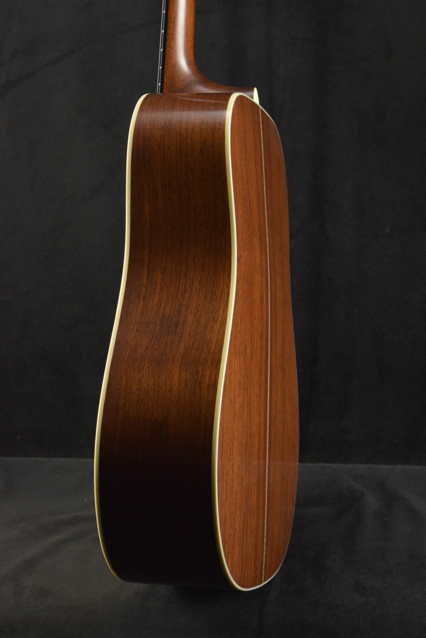 Martin D-28 Authentic 1937 VTS Natural