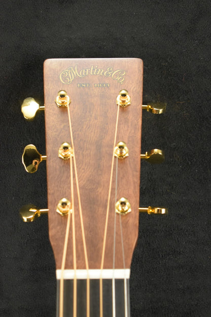 Martin Custom Shop 000 Sitka Spruce VTS Quilted Pommele Sapele Natural