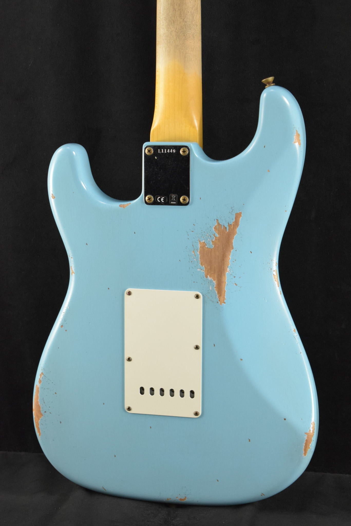 Fender Limited Edition 1964 L-Series Stratocaster Heavy Relic Aged Daphne Blue 3A Rosewood Fingerboard