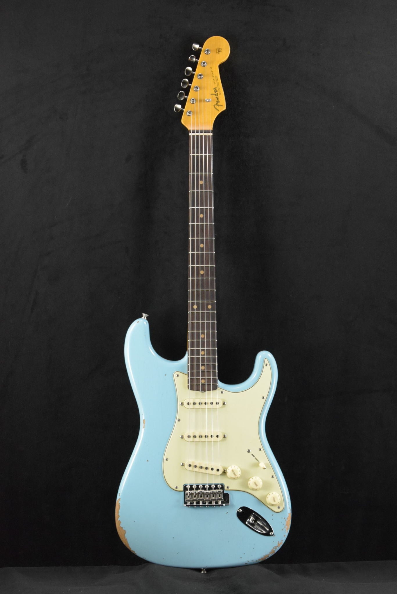 Fender Custom Shop '62 Strat Relic with Closet Classic Hardware - Faded Aged Daphne Blue