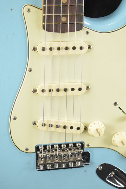Fender Custom Shop '62 Strat Relic with Closet Classic Hardware - Faded Aged Daphne Blue
