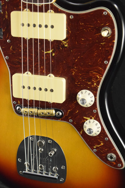 Fender 1967 Jazzmaster DLX Closet Classic 3-Color Sunburst 3A Rosewood Fingerboard