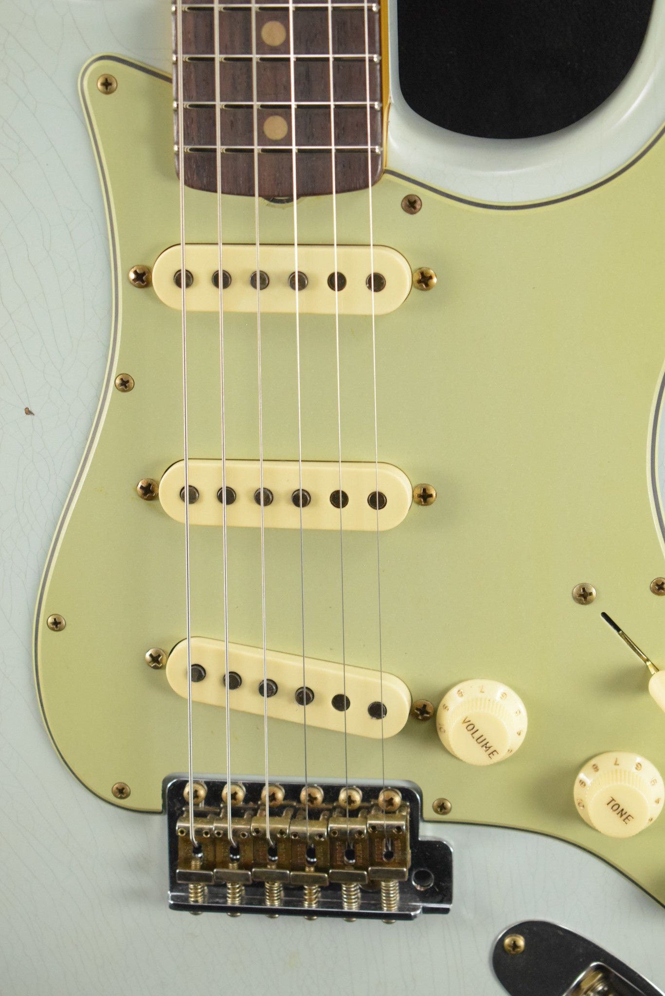 Fender 1959 Stratocaster Journeyman Relic Super Faded Aged Sonic Blue 3A Rosewood Fingerboard