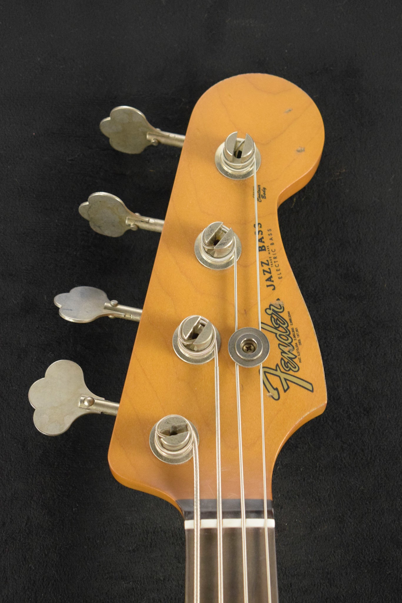 Fender Flea Jazz Bass Roadworn Shell Pink Rosewood Fingerboard