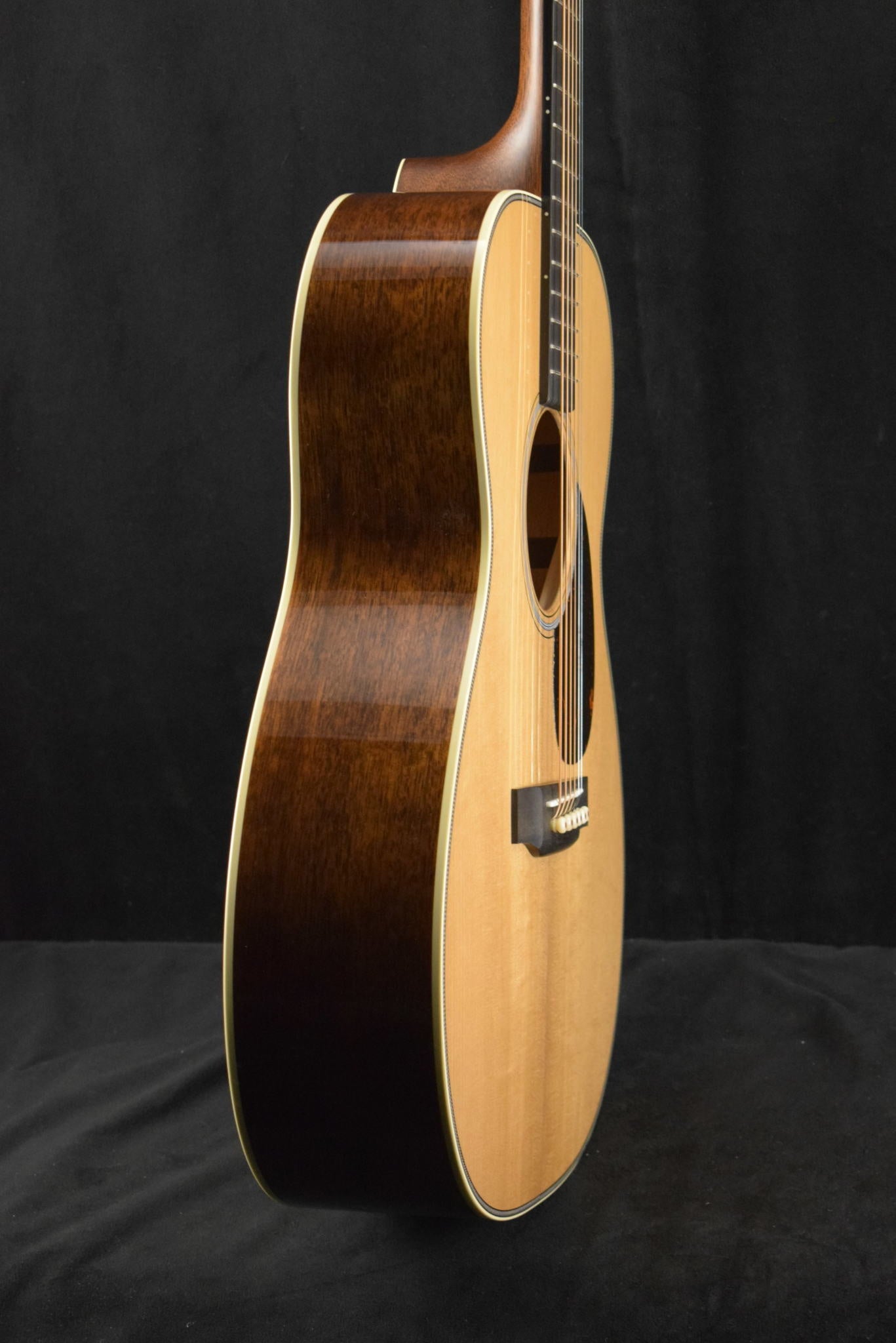 Martin Custom Shop OM Orchestra Model Adirondack Spruce VTS Mahogany Natural