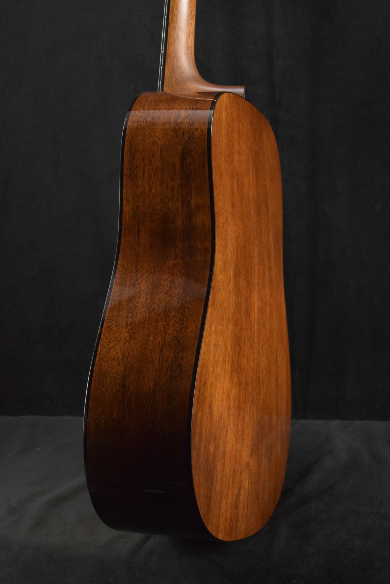 Martin Custom Shop Dreadnought Mahogany Adirondack Spruce VTS Natural