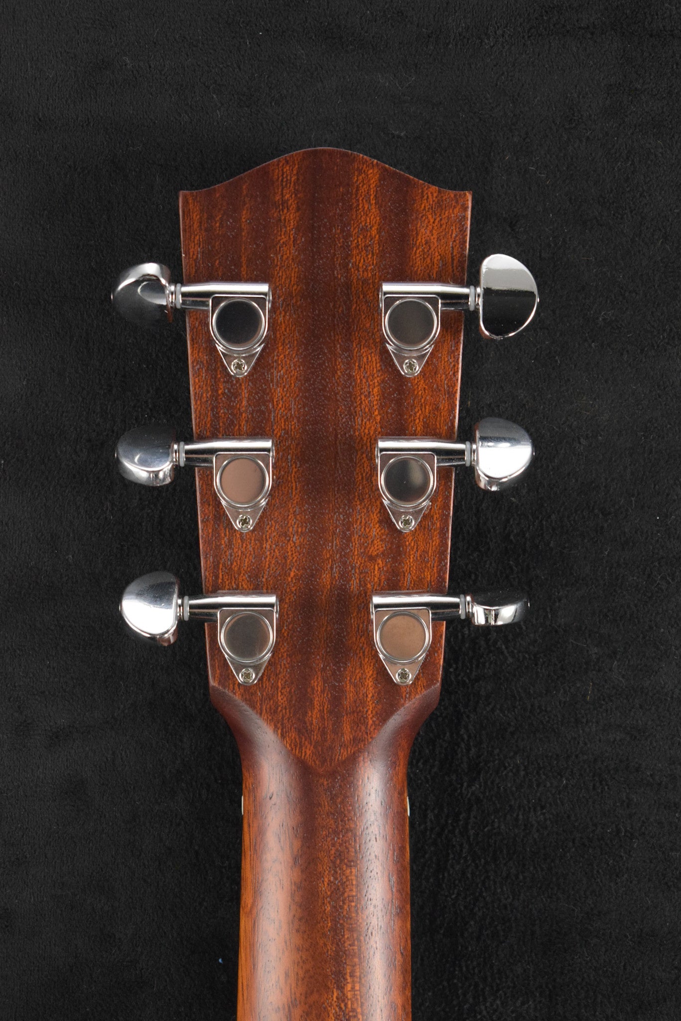 Eastman AC122-2CE Cedar Top Acoustic Electric Grand Auditorium Natural Truetone Satin