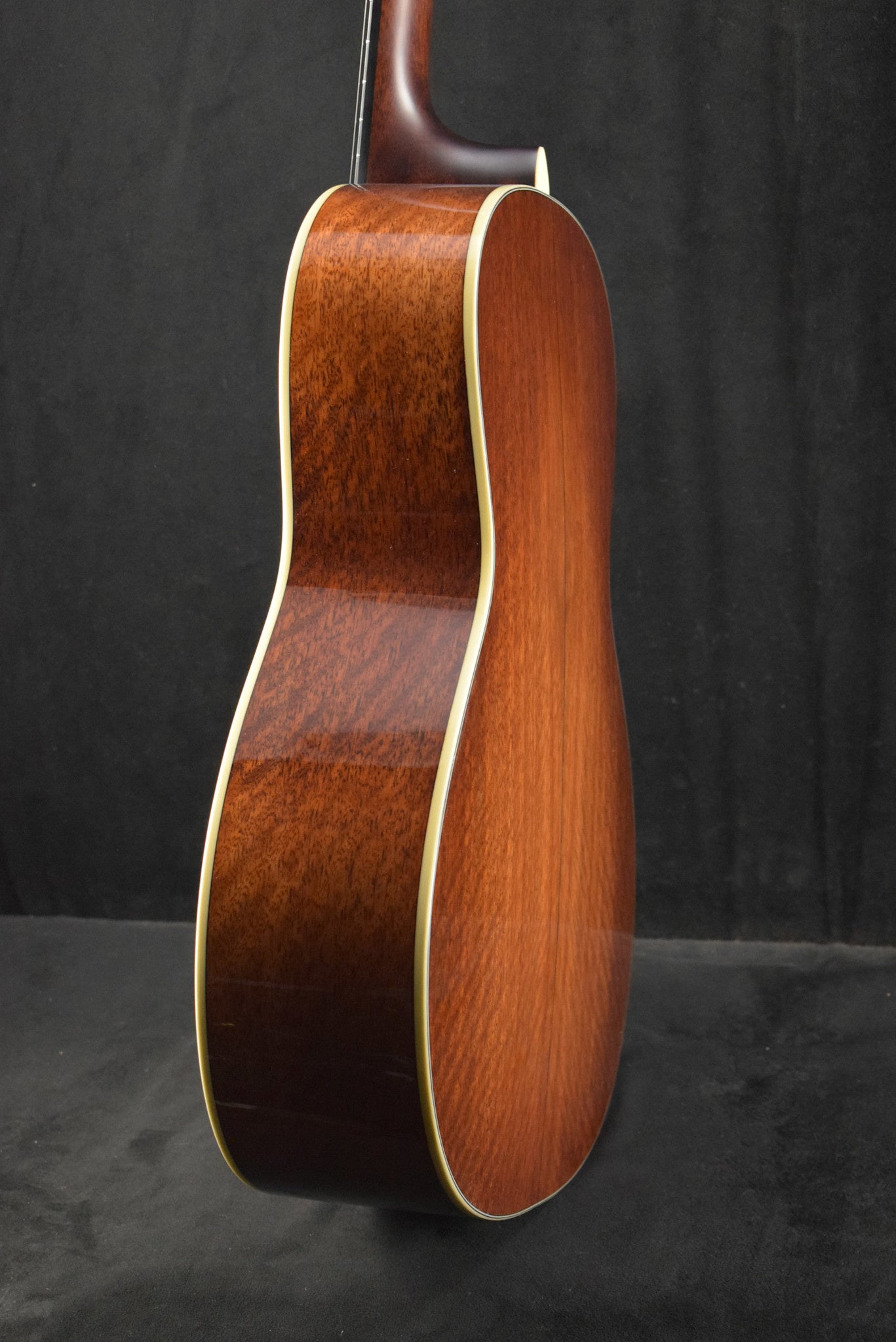 Eastman E10OOSS-TC Concert Sloped Shoulder Thermo Cured Truetone Sunburst Gloss