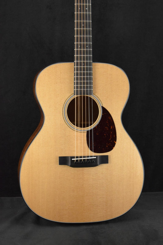 Martin Custom Shop 000/OM Auditorium Quilted Pommele Sapele Sitka Spruce VTS Natural