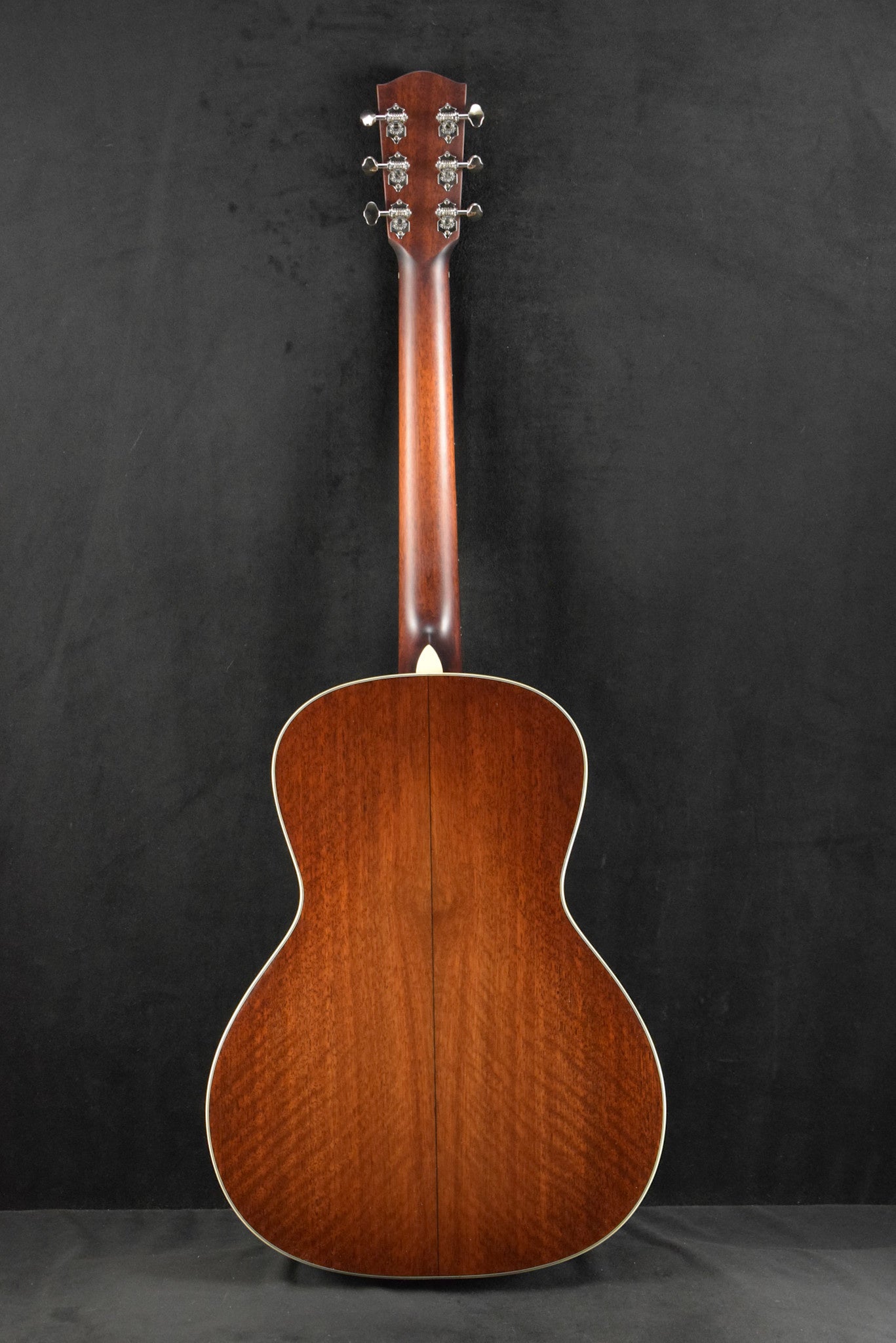 Eastman E10OOSS-TC Concert Sloped Shoulder Thermo Cured Truetone Sunburst Gloss