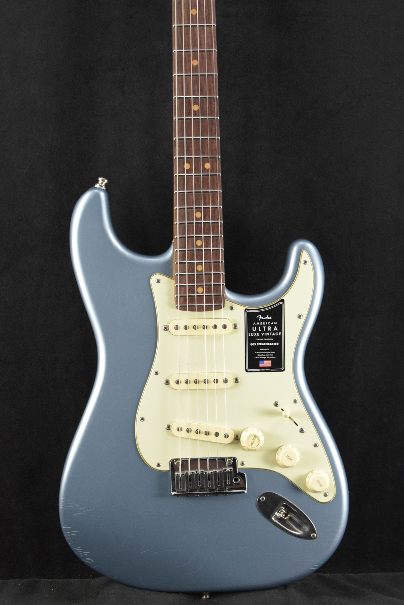Fender American Ultra Luxe Vintage '60s Stratocaster Ice Blue Metallic Rosewood Fingerboard