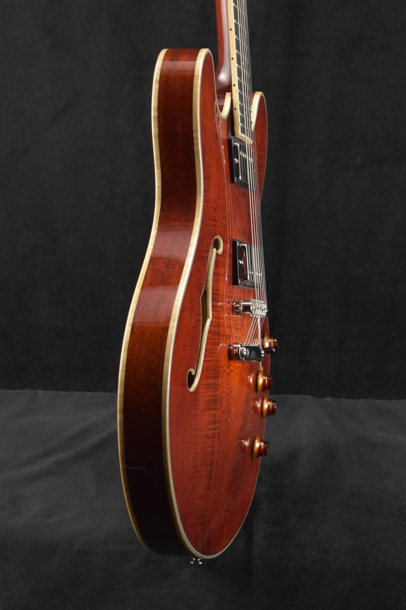 Eastman T186MX All Solid Carved Series Thinline Bare Knuckle HB Pickups Classic Finish