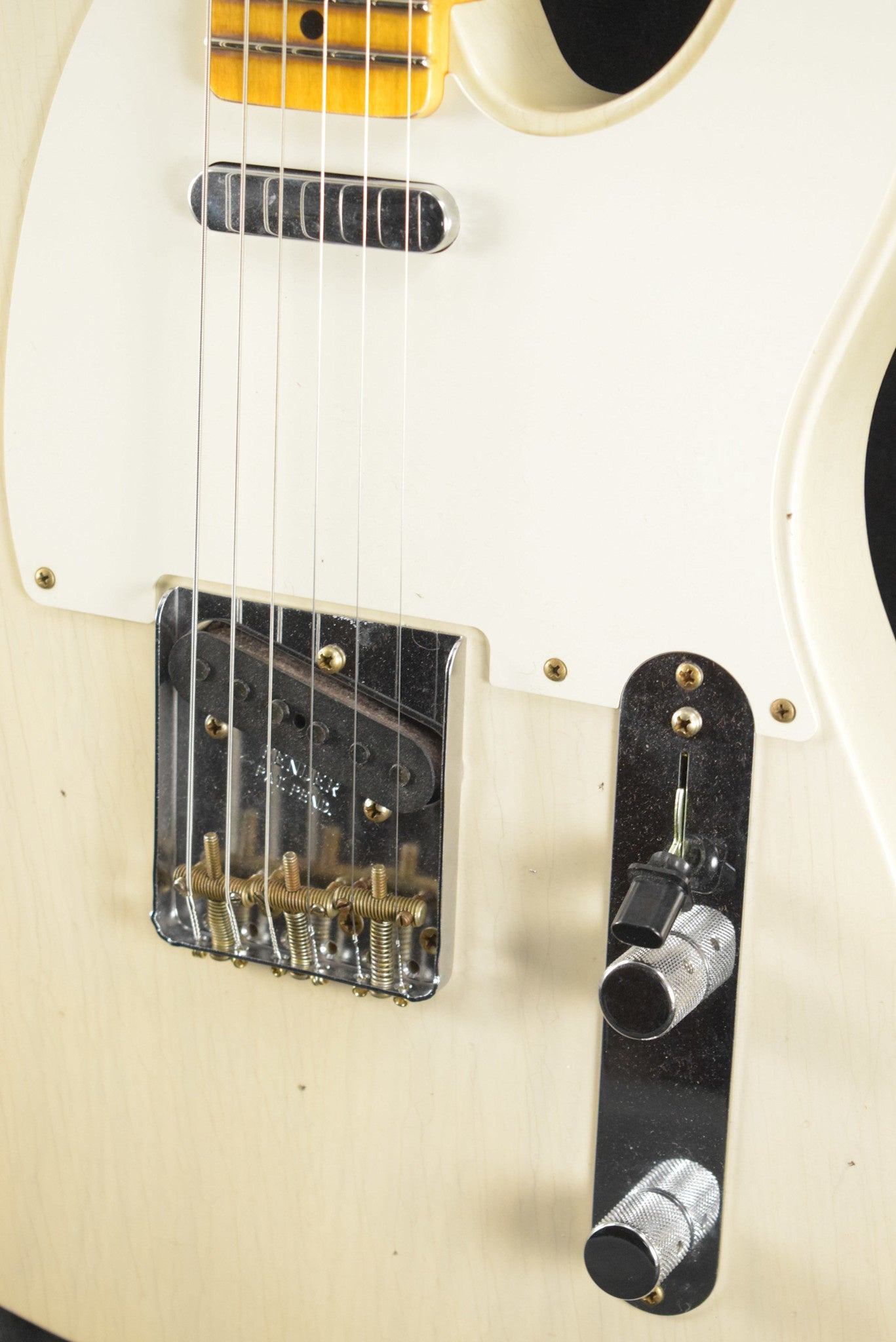 Fender 1959 Telecaster Journeyman Relic Aged White Blonde 1-Piece Rift Sawn Maple Neck Fingerboard