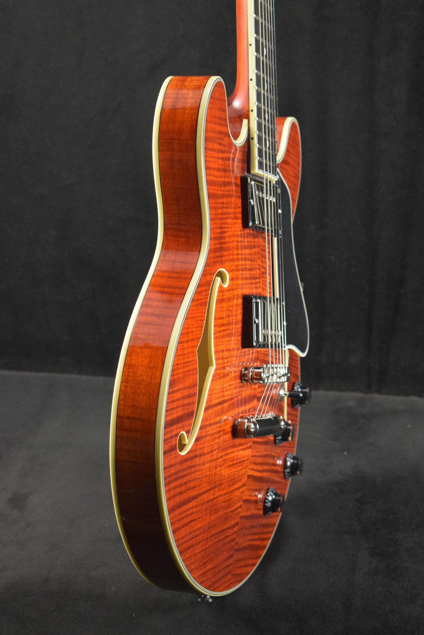 Eastman T484 14" Thinline Seymour Duncan Humbucker Classic Truetone Gloss