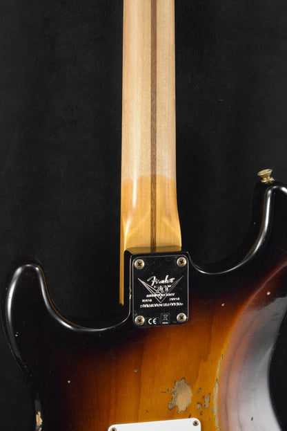 Fender Limited Edition 70th Anniversary 1954 Stratocaster Relic Wide-Fade 2-Color Sunburst