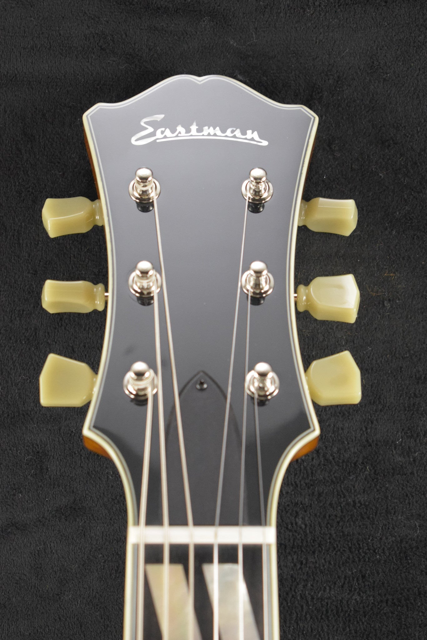 Eastman T486-GB 16" Thinline Goldburst Truetone Gloss