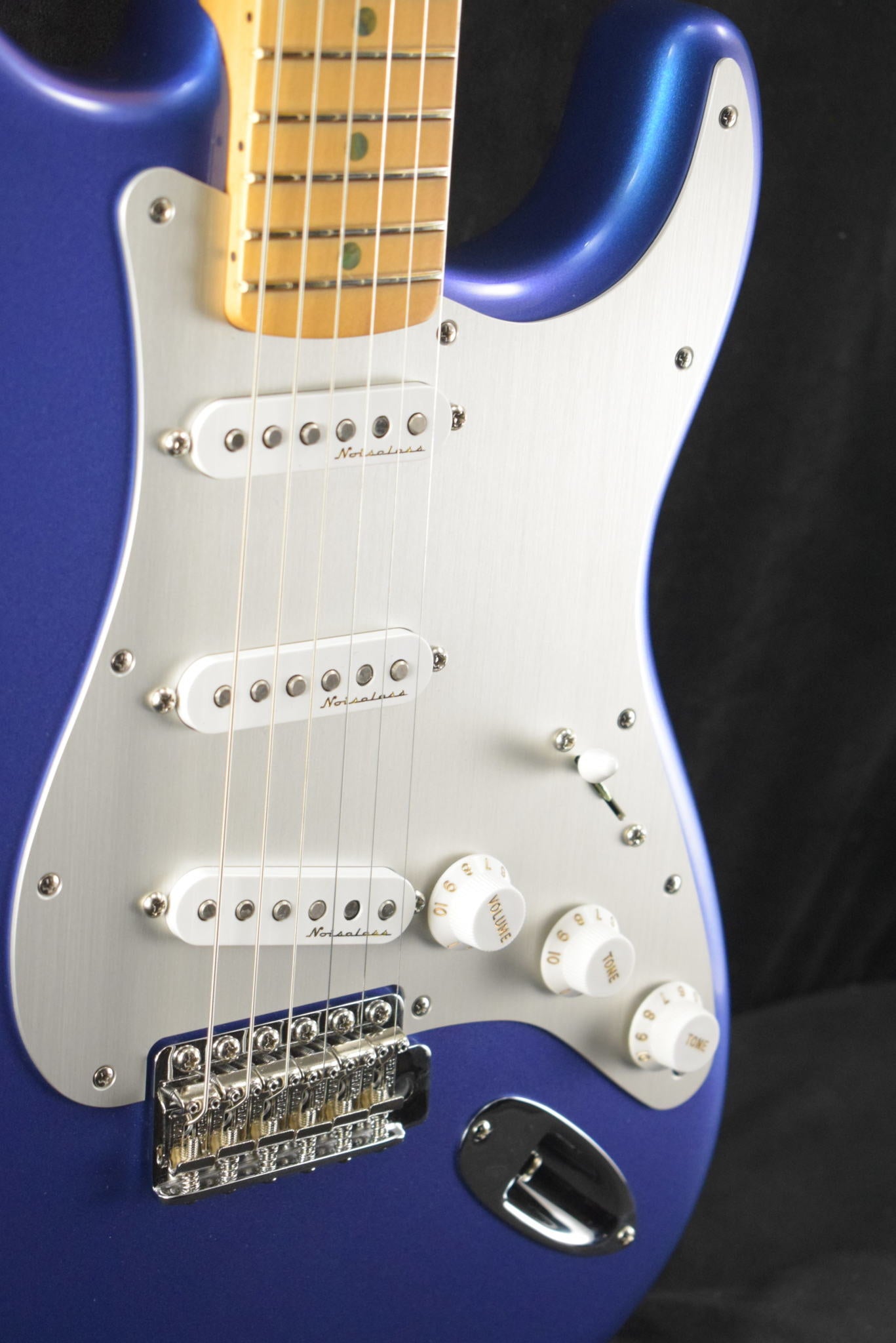 Fender Limited Edition H.E.R. Stratocaster Blue Marlin Maple Fingerboard
