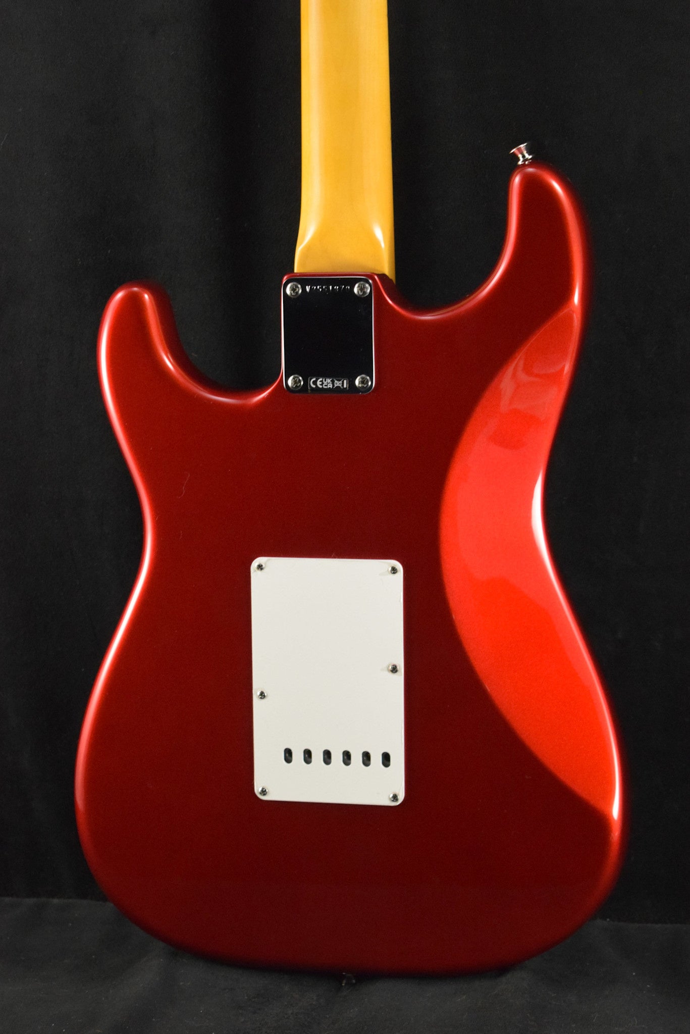 Fender American Vintage II 1965 Stratocaster Candy Apple Red Round-Lam Rosewood Fingerboard