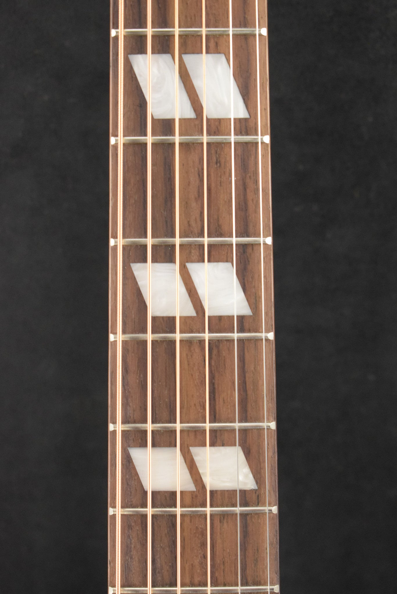 Gibson Hummingbird Special Satin Vintage Cherry Sunburst