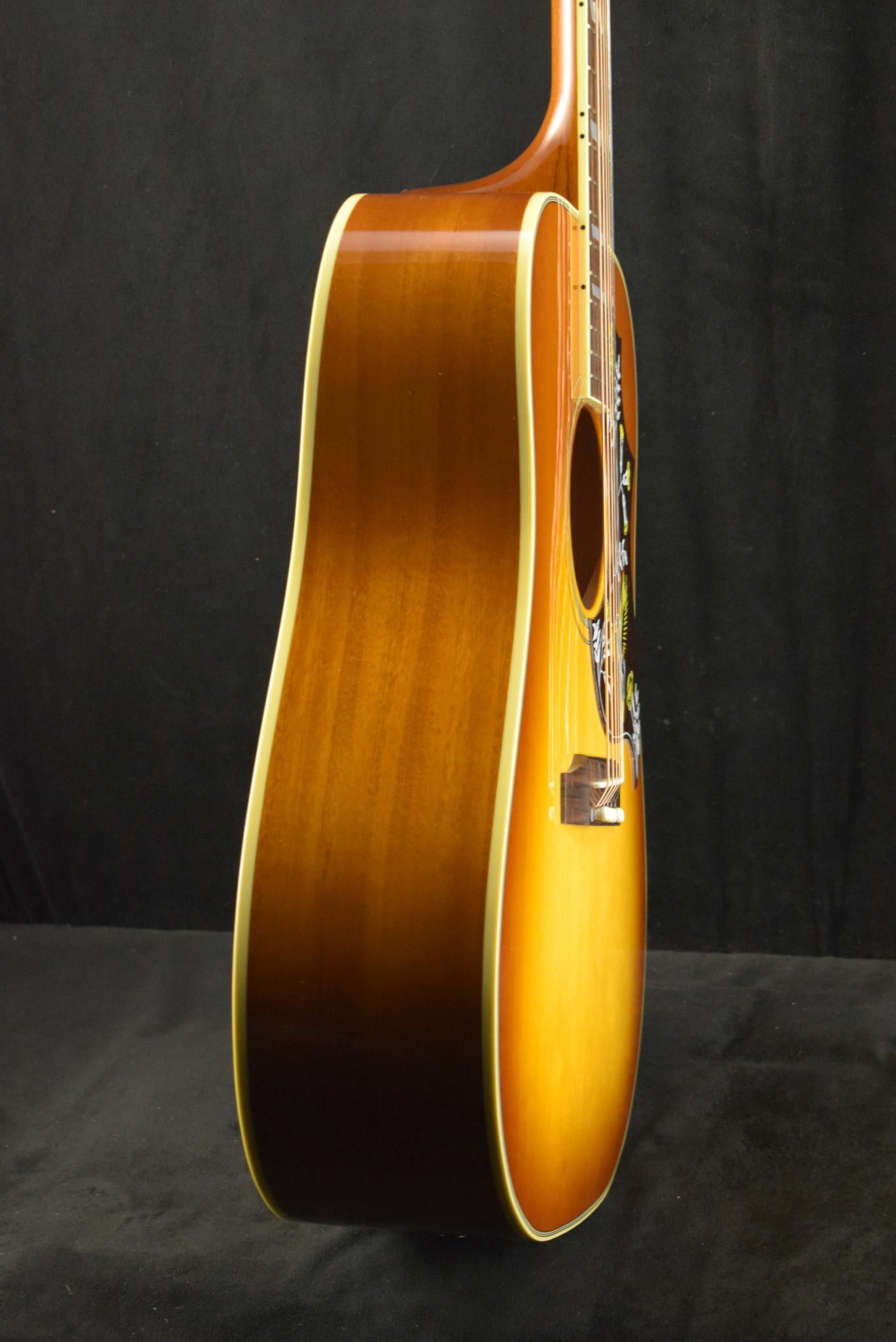 Gibson Hummingbird Original Heritage Cherry Sunburst